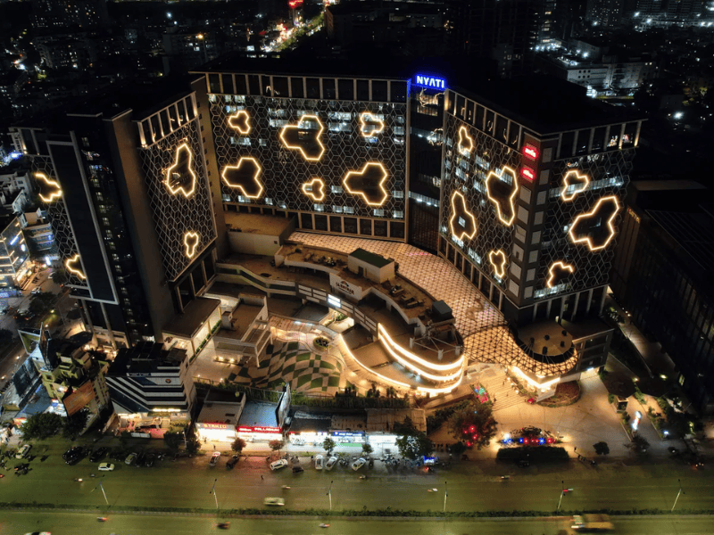 Iconic Night Facade Illumination